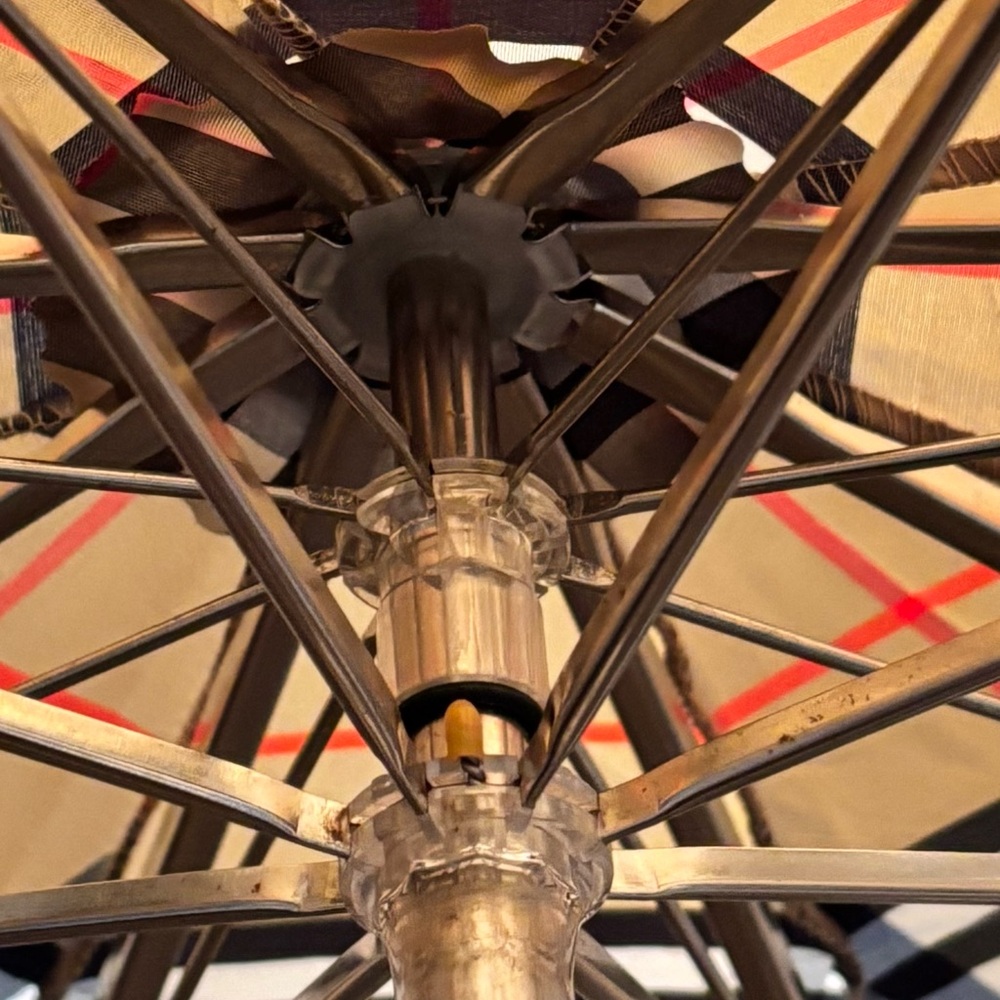 COPY - Vintage Burberry umbrella - Picture 6 of 9